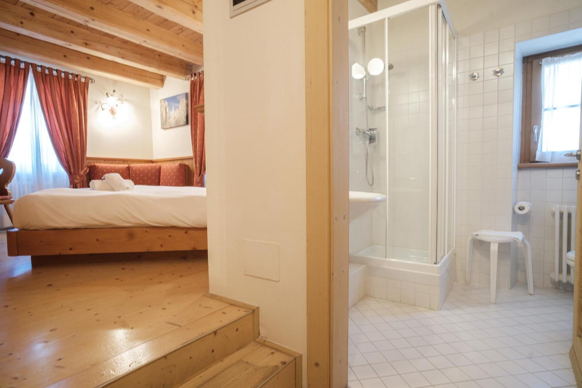 Casa Moresc Spiazzo  Oda fotoğraf